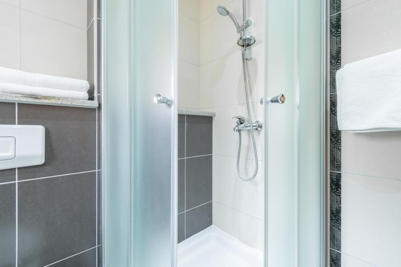 Apartmani Roko Baska Voda Luaran gambar