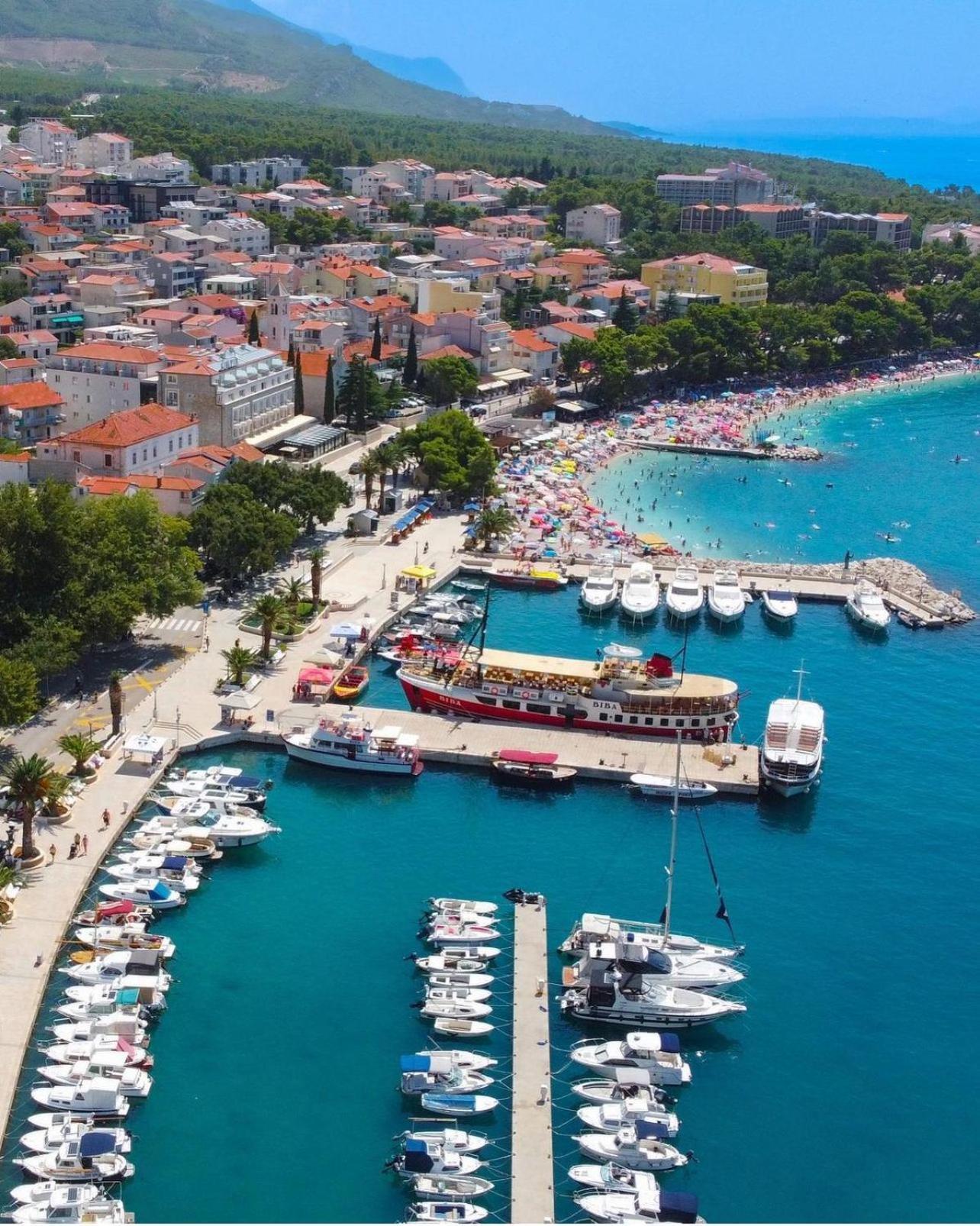 Apartmani Roko Baska Voda Luaran gambar