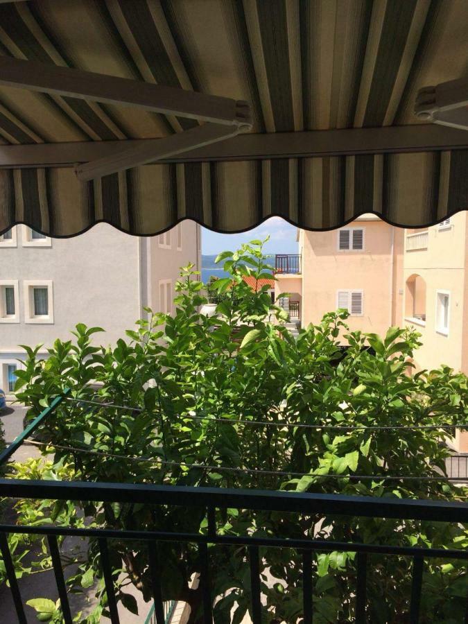 Apartmani Roko Baska Voda Luaran gambar